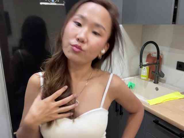 Naomi33