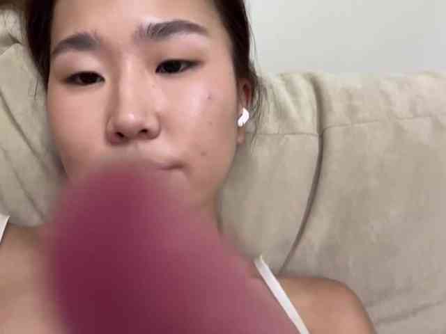 Naomi33