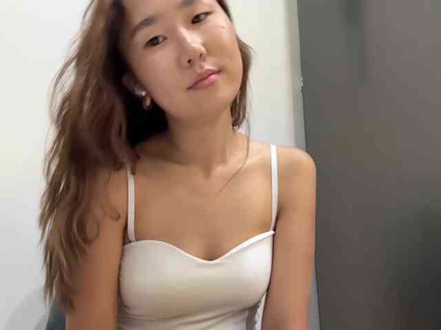 Naomi33