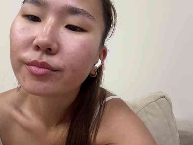 Naomi33