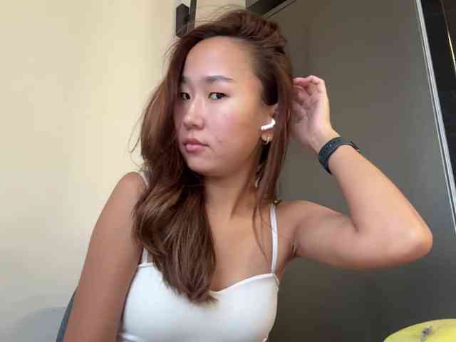 Naomi33