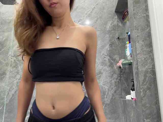 Naomi33