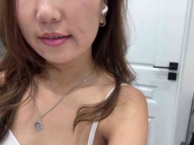 Naomi33