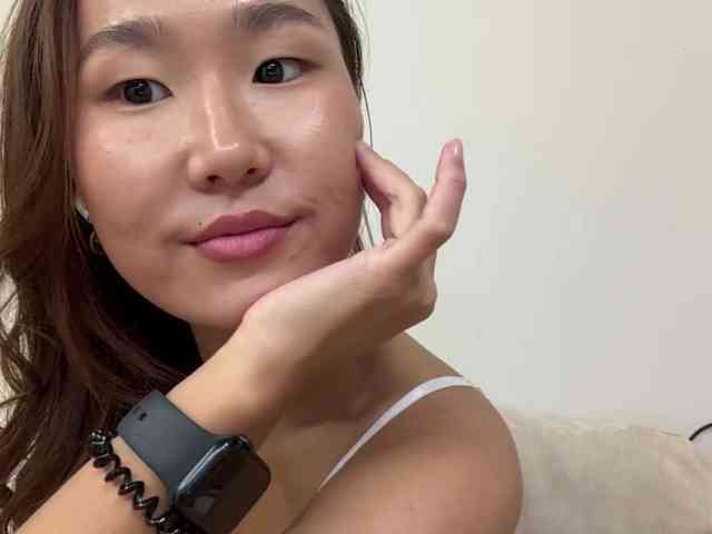 Naomi33