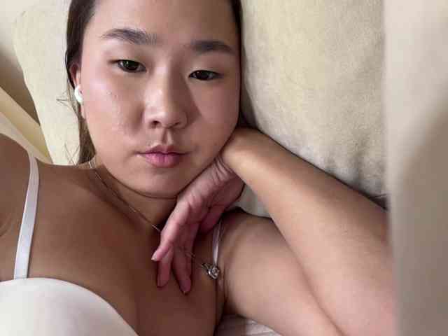 Naomi33