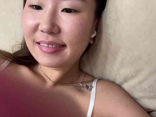 Naomi33