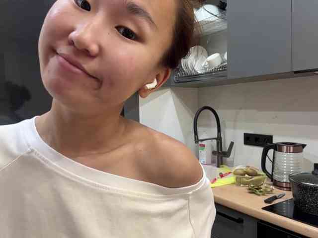 Naomi33