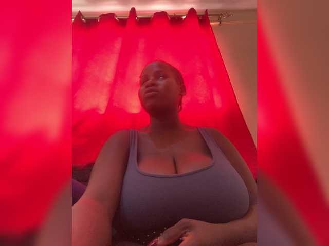 TeaserTracy1, live now on BongaCams