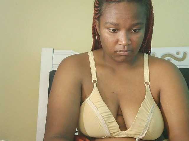 Hot-sexy-gurl live cam on BongaCams