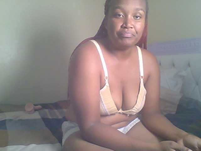 Hot-sexy-gurl live cam on BongaCams