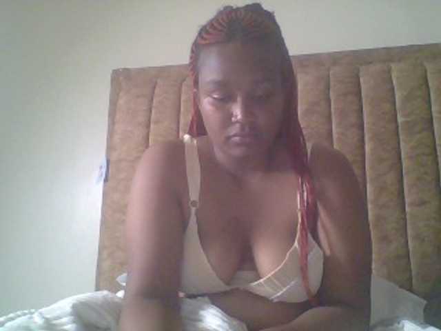 Hot-sexy-gurl live cam on BongaCams