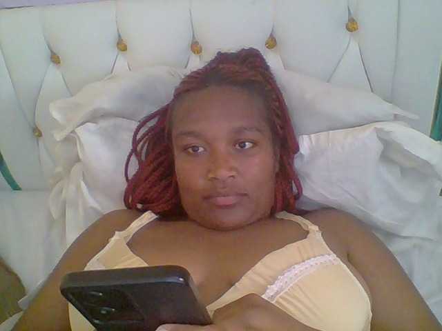 Hot-sexy-gurl live cam on BongaCams