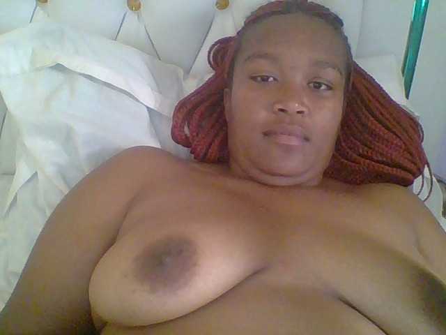 Hot-sexy-gurl live cam on BongaCams