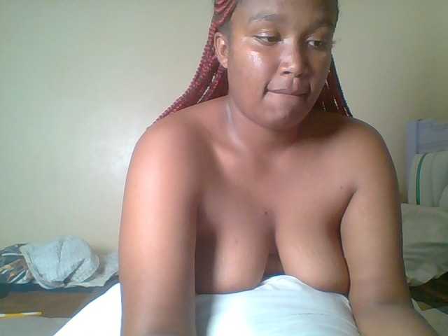 Hot-sexy-gurl live cam on BongaCams