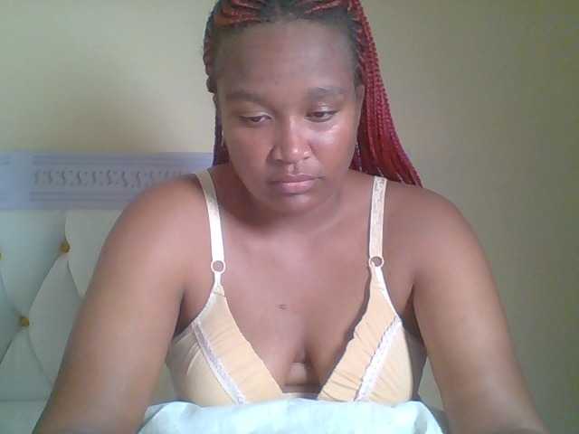 Hot-sexy-gurl live cam on BongaCams