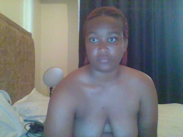 Hot-sexy-gurl live cam on BongaCams