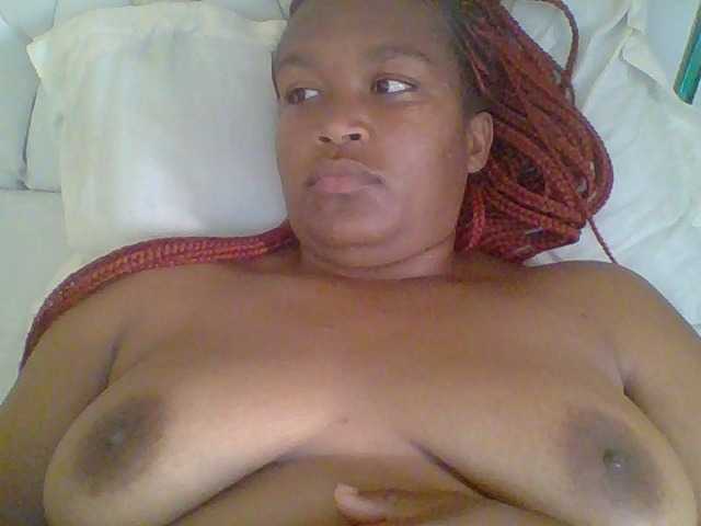 Hot-sexy-gurl live cam on BongaCams