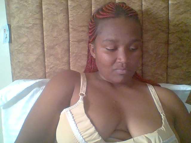Hot-sexy-gurl live cam on BongaCams