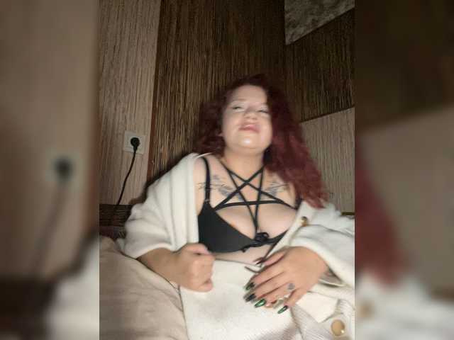 Lisa-loli live cam on BongaCams