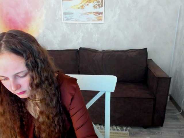 MilenaSparkle live cam preview