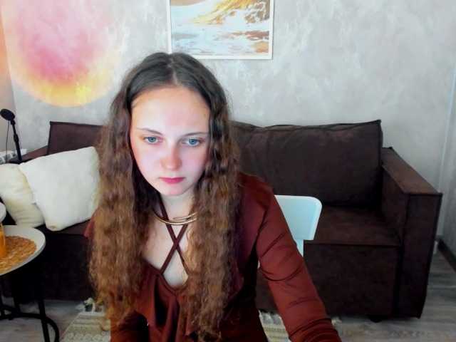 MilenaSparkle live cam preview