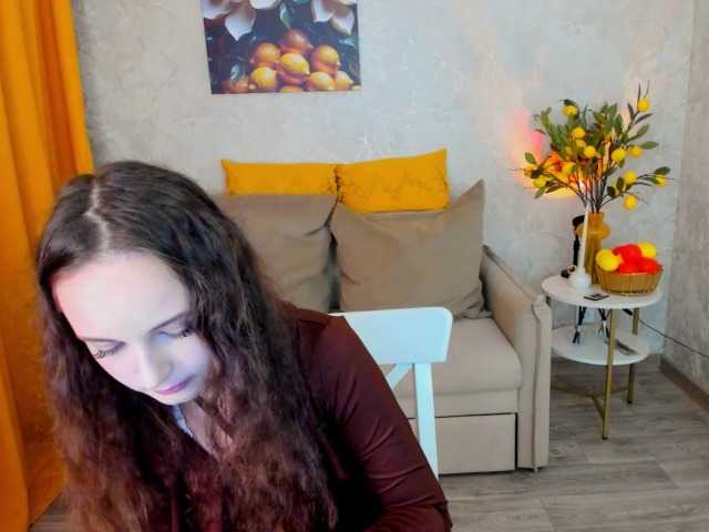 MilenaSparkle live cam preview