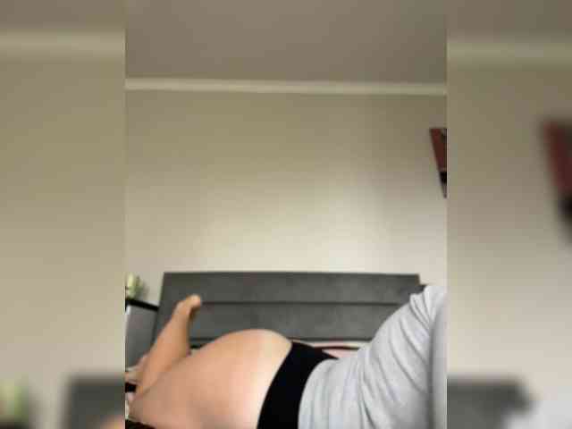 CherryBlisssss webcam