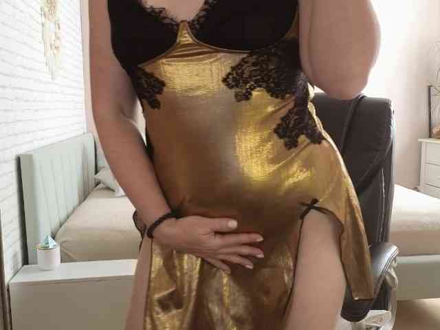 Model: Michelle43975