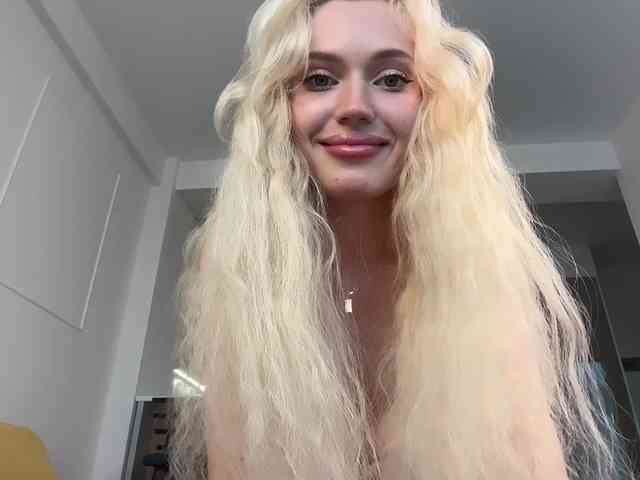 GayleneCessna webcam