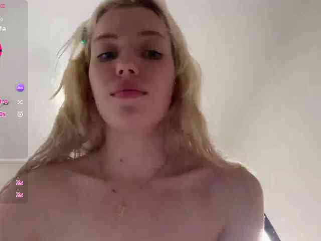 GayleneCessna webcam