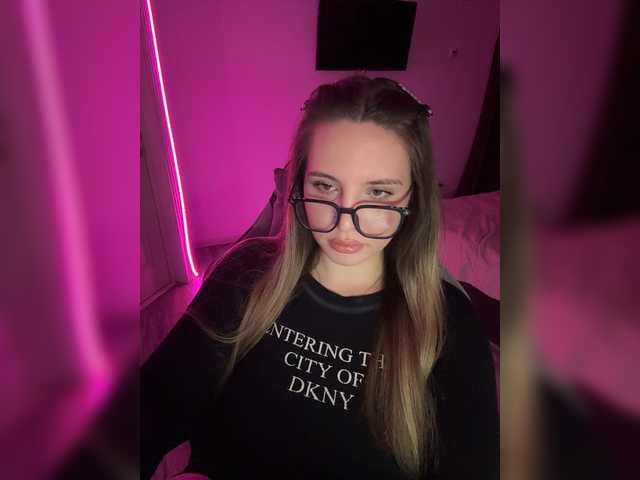 CrisKissa live cam on BongaCams