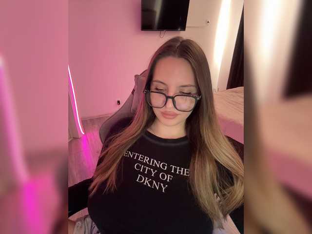 CrisKissa live cam on BongaCams