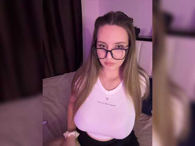 CrisKissa live cam
