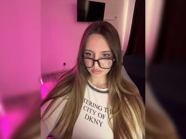 CrisKissa live cam on BongaCams