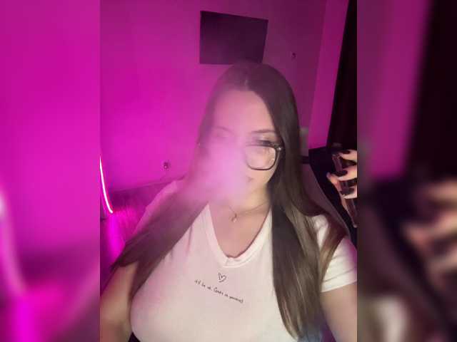 CrisKissa live cam on BongaCams