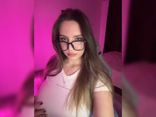 CrisKissa live cam on BongaCams