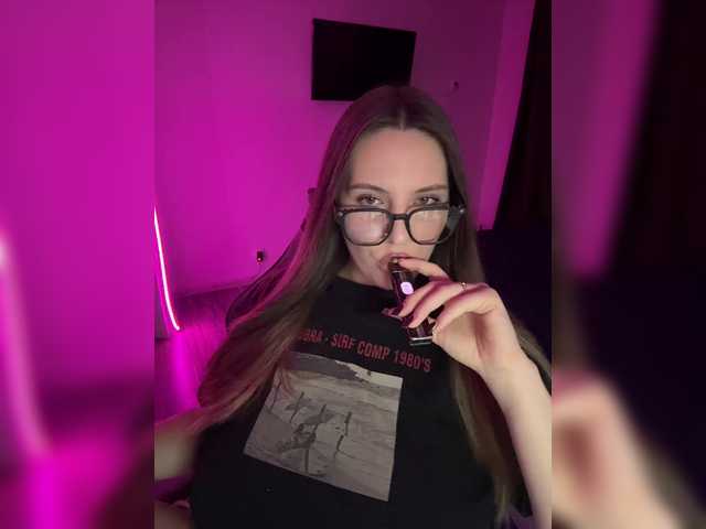 CrisKissa live cam on BongaCams