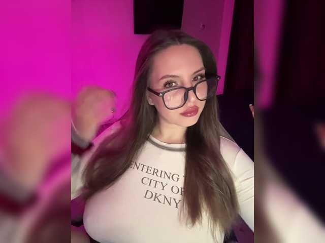 CrisKissa live cam on BongaCams