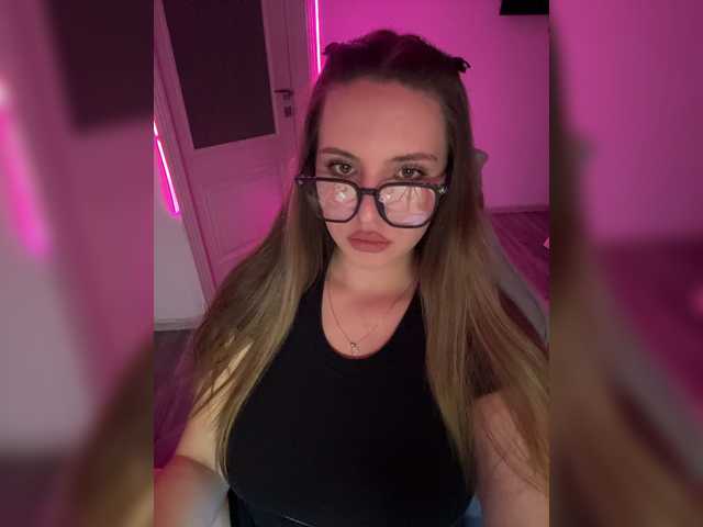 CrisKissa live cam on BongaCams