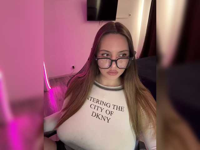 CrisKissa live cam on BongaCams