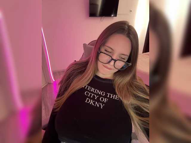 CrisKissa live cam on BongaCams