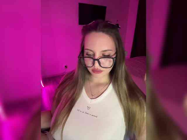 erotic roleplay chatroom CrisKissa