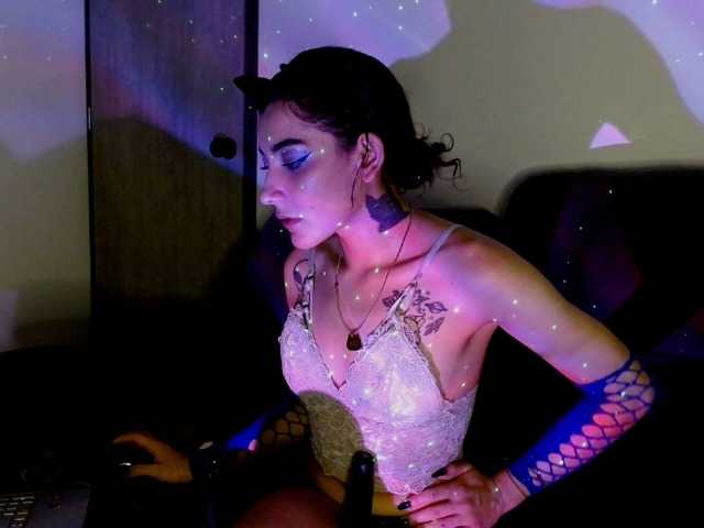 StarCat-1 live cam on BongaCams