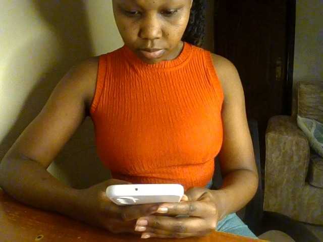 Iyannaamor live cam preview