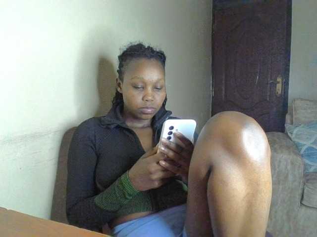 Iyannaamor live cam preview