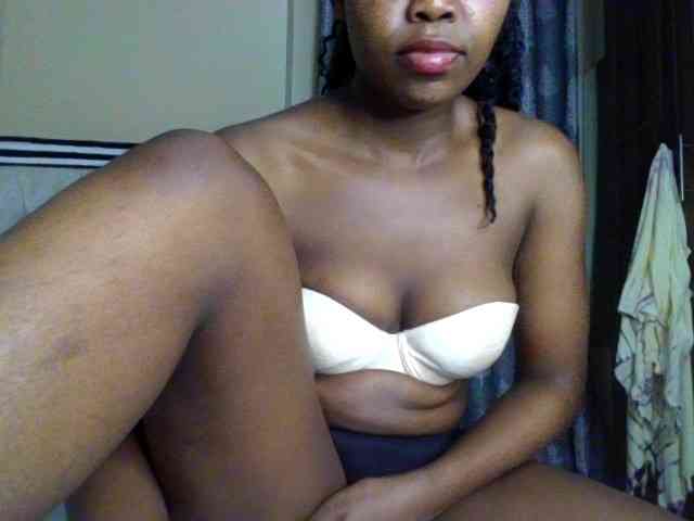 Iyannaamor - Girl 