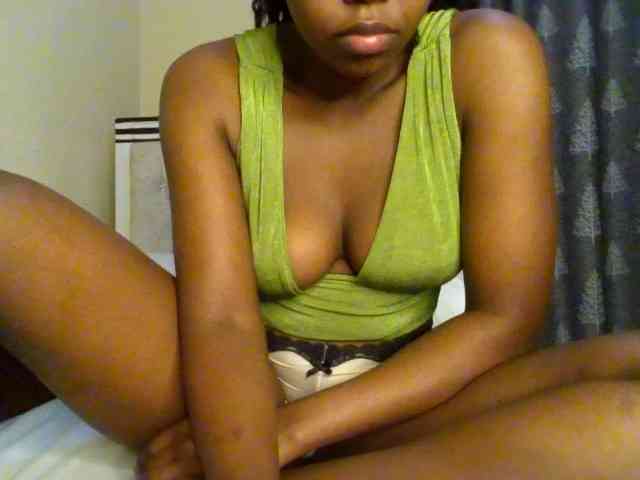 Iyannaamor webcam