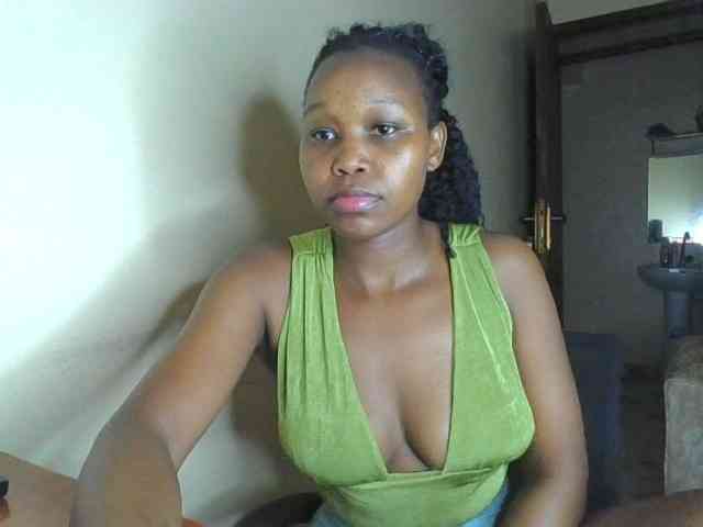 Iyannaamor webcam