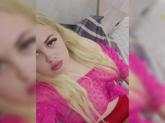 SexiBlondi live cam on BongaCams