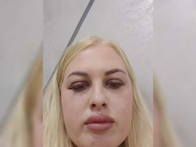 SexiBlondi live cam